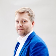 Alek Tarkowski Alek Tarkowski