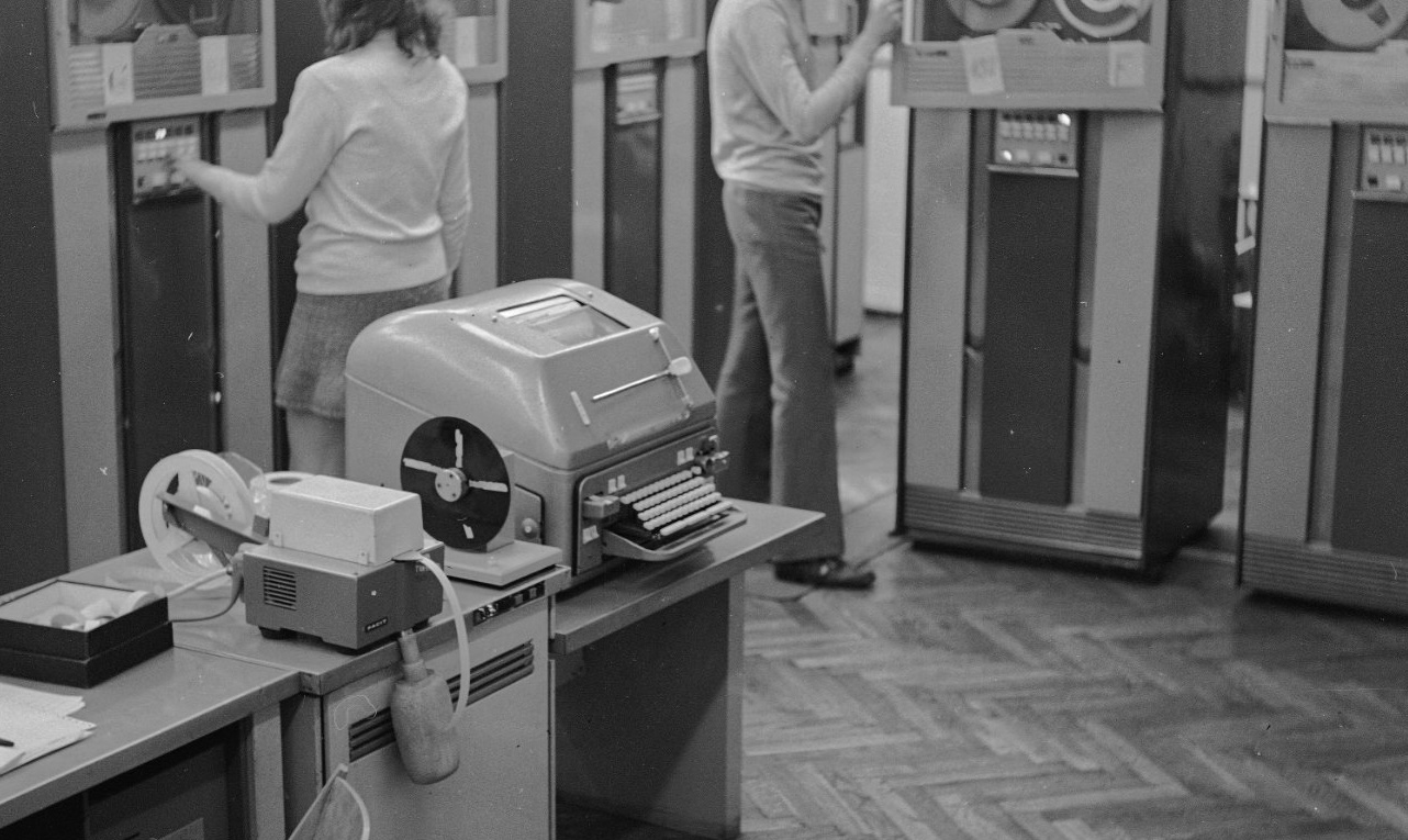 Pracownicy z komputerem ZAM-41 Beta, 1973, Narodowe Archiwum Cyfrowe